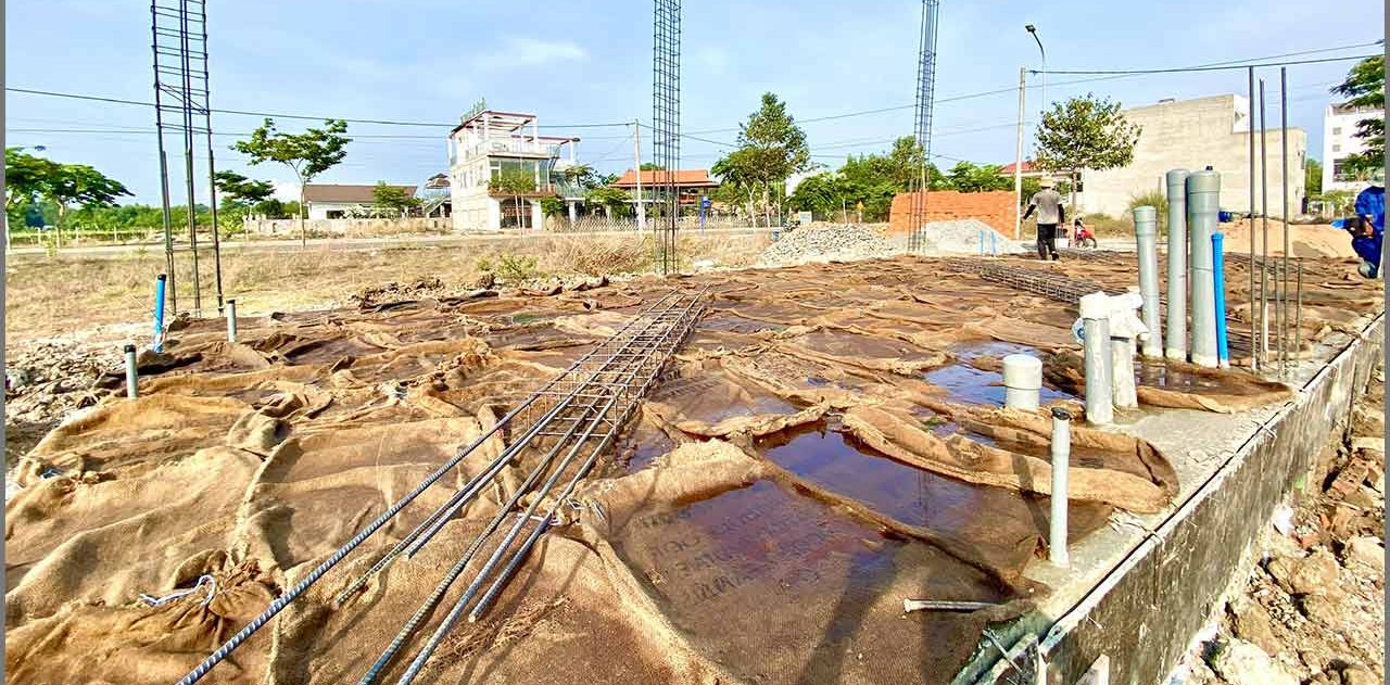 Sacs en toile de jute pour l'entretien du béton